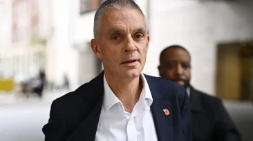 BBC Resigning Director General on Trump Scandal: 'Fight for Journalism'