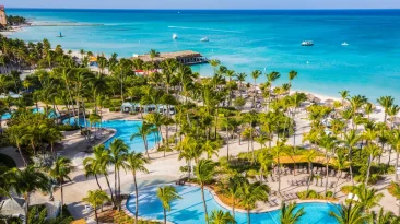 The Best Hotels in Aruba—Luxe All-Inclusives, Beachfront Retreats, and Cozy Boutiques