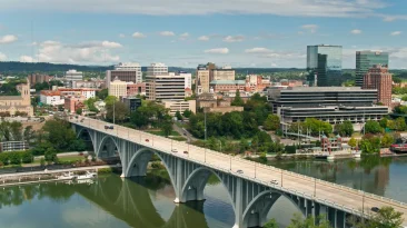 Where to Eat, Stay, and Play in Knoxville, East Tennessee's Gateway to the Smokies