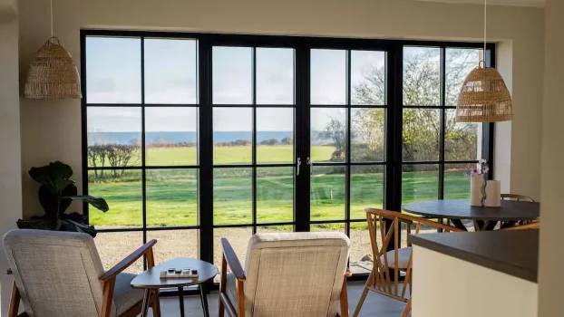 11 Cozy Airbnbs That Are Perfect for Solo Travelers