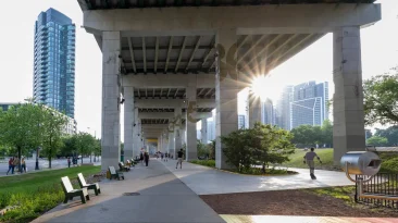 26 Best Things to Do in Toronto for First Nations Art, Hockey History, and Waterfront Views