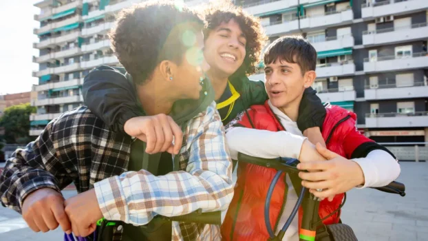 Filmax Nabs Rights to Rodríguez Colás Sisters' Teen Dramedy 'Bros'