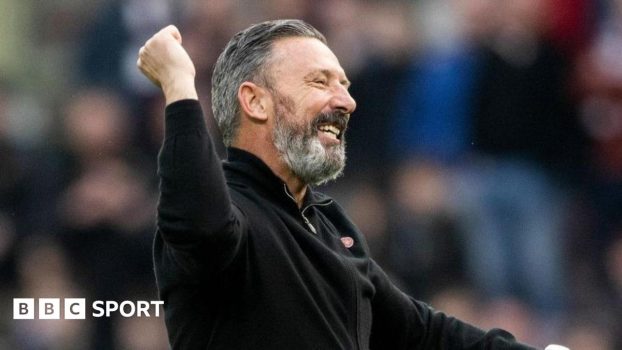 Hearts manager Derek McInnes celebrates at full time during a William Hill Premiership match between Heart of Midlothian and Dundee at Tynecastle Park