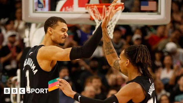 Victor Wembanyama celebrates with San Antonio Spurs team-mate Devin Vassell during their win over the Los Angeles Clippers on 6 March 2026