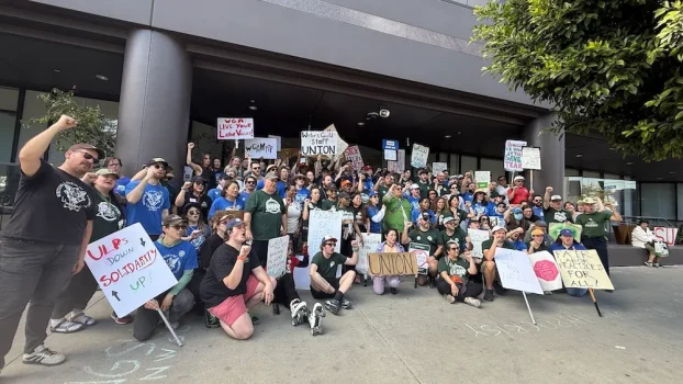 WGA West Staff Delivers Updated Contract Proposal To Management