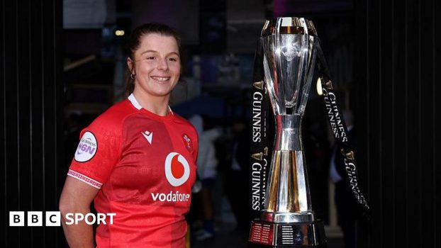 Kate Williams with the Six Nations trophy