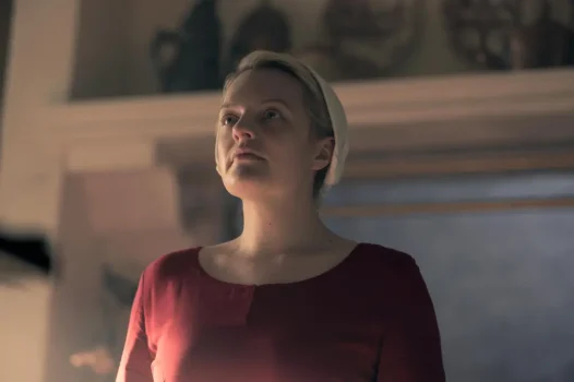 Elisabeth Moss Reprises 'Handmaid's Tale' Role In 'The Testaments'