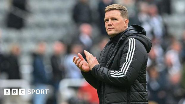 Eddie Howe applauds supporters after Newcastle United's game against Sunderland at St James' Park