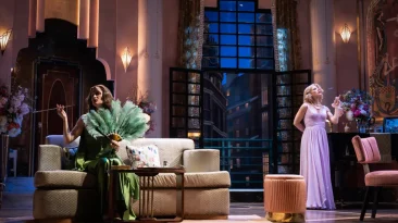 Rose Byrne, Kelli O'Hara Are Absolutely Fabulous