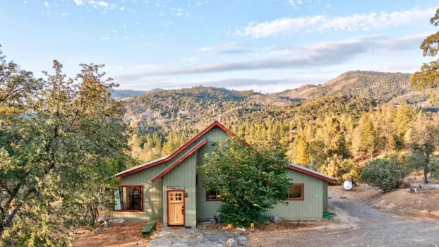 The Best Places to Stay in and Around Yosemite National Park